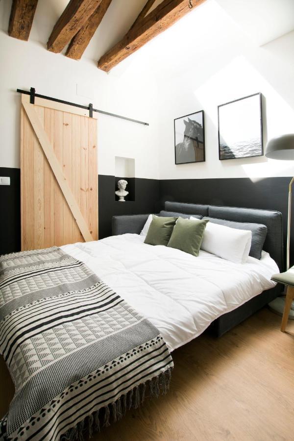Redondilla Apartment มาดริด ภายนอก รูปภาพ